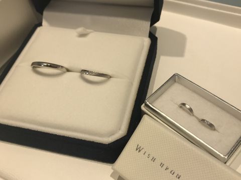 【STAR JEWELRY(スタージュエリー)の口コミ】 マットな素材になっている部分が、個性的でいいなと思って選びました。男…