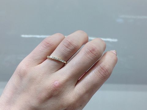 【HOSHI no SUNA 星の砂(ほしのすな)の口コミ】 華奢可愛い指輪でした。普段使いもできて、キラキラで可愛い指輪を探して…