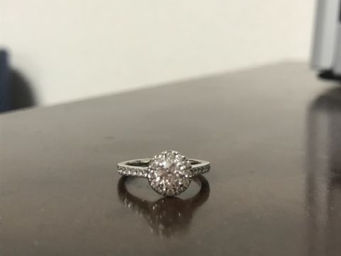 【ラザール ダイヤモンド(LAZARE DIAMOND)の口コミ】 欲しいデザインはなんとなく決まっていたので、似たやうなデザインで何個…