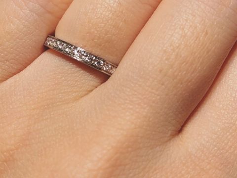 【ブルガリ(BVLGARI)の口コミ】 ハーフエタニティリングの、輝きが強く感じられる爪留めのタイプを探して…