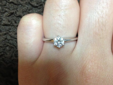 【ティファニー(Tiffany & Co.)の口コミ】 ダイヤがとても大きくて気に入っています。
最初はもう少し小さいのでいい…