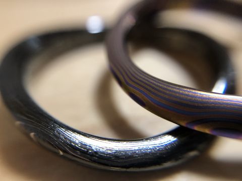 【SORA(ソラ)の口コミ】 結婚指輪にカラーがついたものがあるのが衝撃で一目惚れしました。他には…