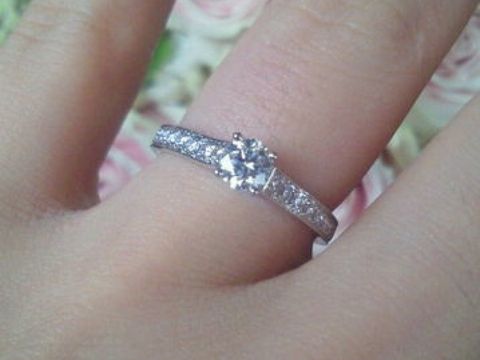 【カルティエ(Cartier)の口コミ】 私が昔から好きな指輪だったのです。
元々は婚約指輪などで選ばれる指輪ら…