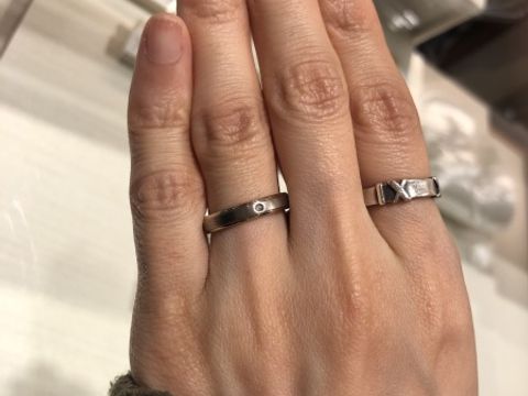 【CHARMY(チャーミー)の口コミ】 手の関節がごつごつしているため、華奢なものより、太目でウェーブの形状…