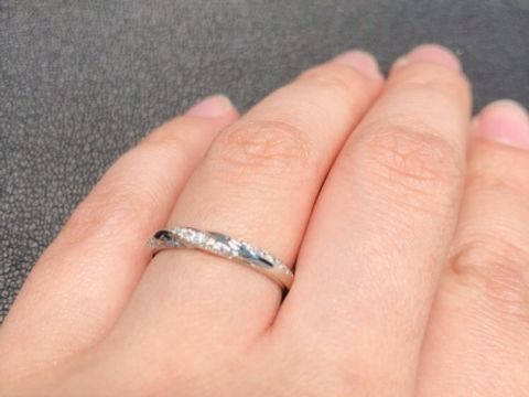 【エクセルコダイヤモンド(EXELCO DIAMOND)の口コミ】 ありそうでなかったデザインです！ひねりのある高級感のある指輪です。エ…