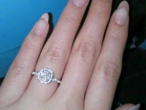 【ティファニー(Tiffany & Co.)の口コミ】 ティファニーというブランドが好きだからです。友人に結婚指輪どこの？っ…