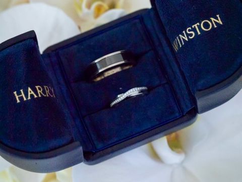 【ハリー・ウィンストン(Harry Winston)の口コミ】 婚約指輪と重ねづけしてキレイな指輪で、デザイン性のある指輪を探してい…
