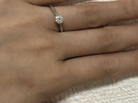 【近鉄百貨店の口コミ】 婚約指輪はブランドよりも質重視で決めたかったのでこちらに決めました。…
