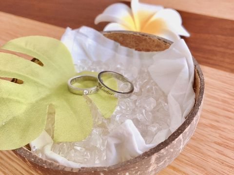 【カルティエ(Cartier)の口コミ】 シルバーでリングの枠は少し太め、尚且つシンプルなものを探していました…