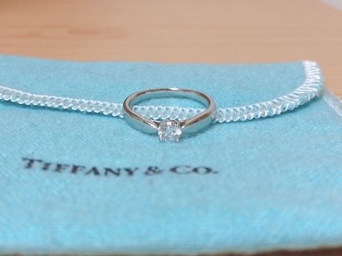 【ティファニー(Tiffany & Co.)の口コミ】 セッティングとハーモニーどちらにするか非常に悩みました。初めはセッテ…