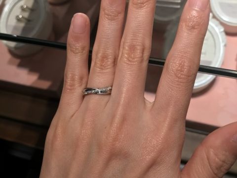 【I's stone(アイズストーン)の口コミ】 最初は細めでシンプルなデザインがいいかなー。と思って色々試していまし…