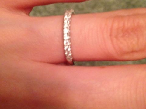 【エクセルコダイヤモンド(EXELCO DIAMOND)の口コミ】 細くて繊細で華奢なデザインを探していました。その中でハーフエタニティ…