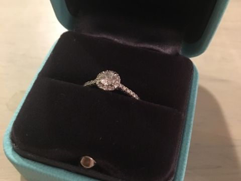 【ティファニー(Tiffany & Co.)の口コミ】 元々、他ブランドも含めてこのデザインの物を探していました。カルティエ…