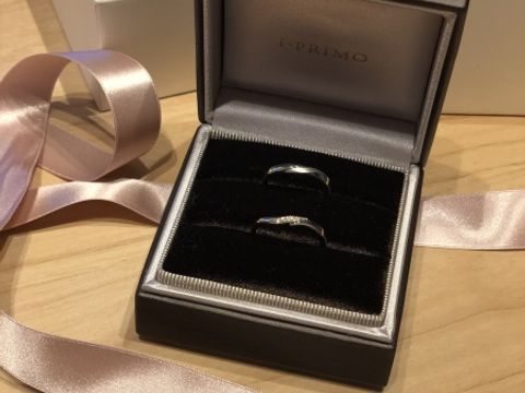 【アイプリモ(I-PRIMO)の口コミ】 ウェーブやVラインでメレがあるものがよく、男性の指輪もシンプルではなく…