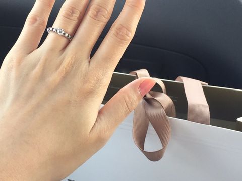 【ブシュロン(BOUCHERON)の口コミ】 デザインが他にはないもので気に入った。
またお値段も手頃だったので
彼…