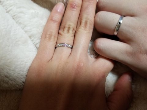 【宝寿堂(ほうじゅどう)の口コミ】 新婦の方は、ウェーブ状でダイヤモンドがしっかり入っていて、ピンクダイ…