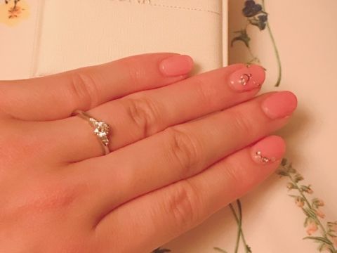 【HASUNA(ハスナ)の口コミ】 エシカルジュエリーであること。原産国が明確であること。2人が納得のいく…