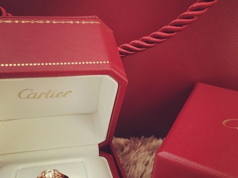 【カルティエ(Cartier)の口コミ】 ネットで見てからこれと決めていました。ティファニー等も試着しましたが…