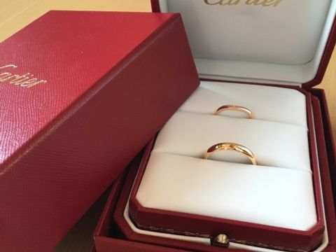 【カルティエ(Cartier)の口コミ】 女性用は婚約指輪と重ねづけしたかったので、婚約指輪と同じバレリーナの…