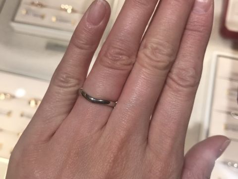 【カルティエ(Cartier)の口コミ】 王道ブランドであるカルティエということで、シンプルではありながら、じ…