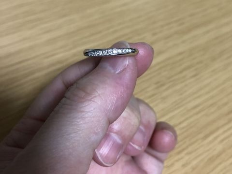 【エクセルコダイヤモンド(EXELCO DIAMOND)の口コミ】 デザインが斜めにダイヤがはいっているものがよく、価格もクオリティもか…