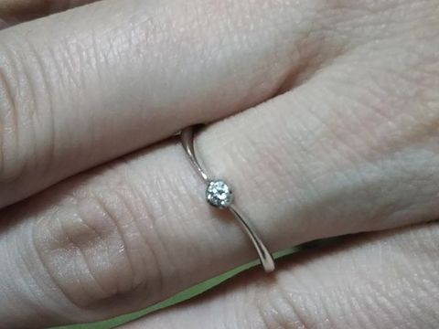 【サマンサティアラブライダル(Samantha Tiara Bridal)の口コミ】 曲線の形状とダイヤモンドが欲しかったのですが予算オーバーをしてしまい…