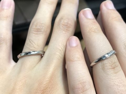 【エクセルコダイヤモンド(EXELCO DIAMOND)の口コミ】 指輪にウェーブがかかっており、美しいデザインになっています。ダイヤモ…