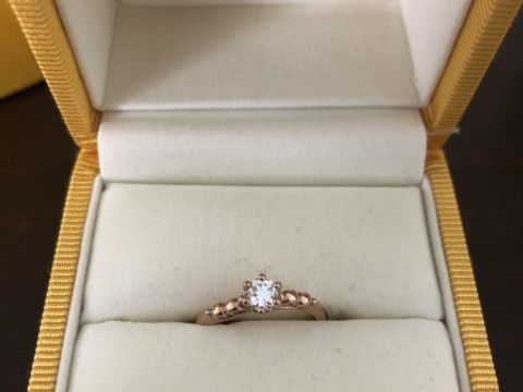 【ケイウノ ブライダル(K.UNO BRIDAL)の口コミ】 もともとケイウノさんのデザインが好きでゼクシィをみて絶対に行きたいと…