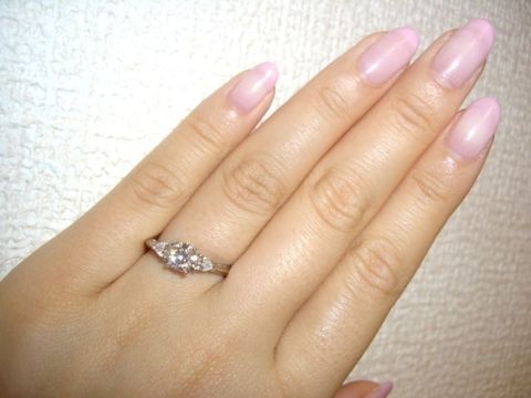 【ティファニー(Tiffany & Co.)の口コミ】 あこがれのティファニーにしました。
最初はすごく迷ったのですが人生でも…