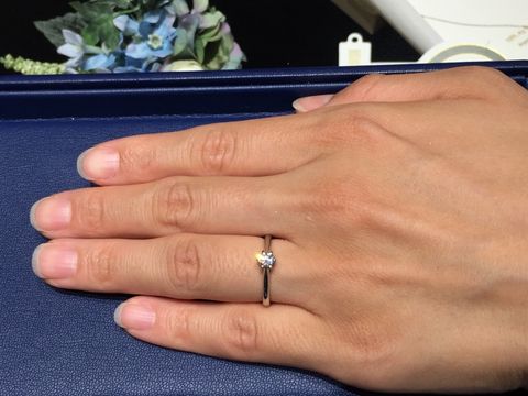 【銀座ダイヤモンドシライシの口コミ】 シンプルで長く使えるもので、かつどこかかわいらしさを残すものを選びま…