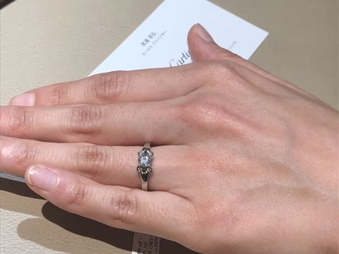 【カルティエ(Cartier)の口コミ】 指輪を検討している時にカルティエのバレリーナを見つけ、ぜひ着けてみた…