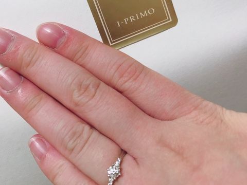 【アイプリモ(I-PRIMO)の口コミ】 指輪を下から見たときのデザインがそれぞれ違うことをスタッフに教えても…