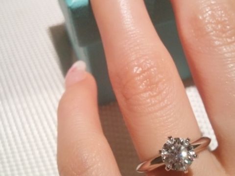 【ティファニー(Tiffany & Co.)の口コミ】 最初は別の指輪にしようかと思っていたのですが一度はめてしまうとフィッ…