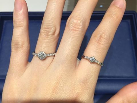 【銀座ダイヤモンドシライシの口コミ】 指輪のデザインはどこよりも多いと思います
リングだけでも数多くのデザイ…