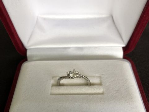 【ジュエリーツツミ(JEWELRY TSUTSUMI)の口コミ】 価格も手ごろでかつシンプル、主張し過ぎないダイヤはカジュアルな服装に…