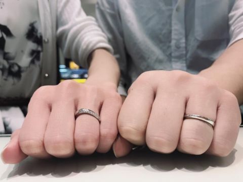 【俄(にわか)の口コミ】 シンプルで合わせやすいデザインでした。軽い付け心地なのと、普段はまっ…