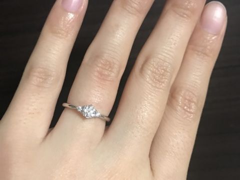 【GALA JEWELRY(ガラジュエリー)の口コミ】 他にもいくつか試着しましたが、この指輪が一番わたしの手にしっくりきた…