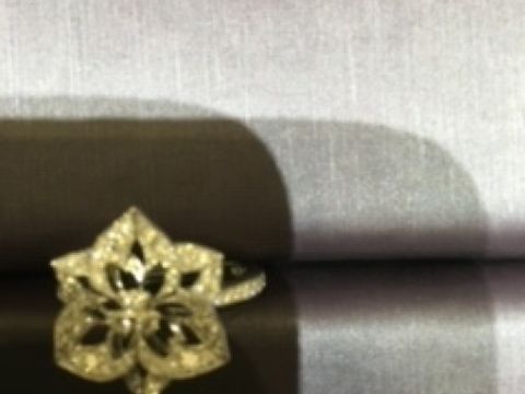 【ブシュロン(BOUCHERON)の口コミ】 「エンゲージリングなら、豪華なデザインでもいいかな。」という方にはお…