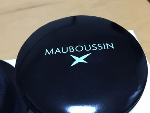 【MAUBOUSSIN(モーブッサン)の口コミ】 主人に婚約指輪として、プレゼントしてもらいました。
見た目が派手すぎず…