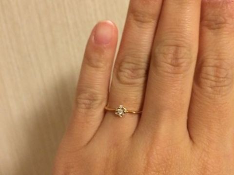 【BLOOM(ブルーム)の口コミ】 あまり派手すぎず、シンプルなもので探していました。結婚指輪がシルバー…