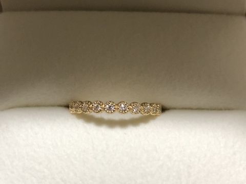 【RosettE(ロゼット)の口コミ】 婚約指輪と結婚指輪を重ねてつけたいと思っていた為、婚約指輪購入の時に…