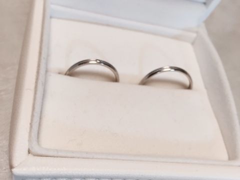 【ギンザタナカブライダル(GINZA TANAKA BRIDAL)の口コミ】 細身で。いつまでつけても飽きのこないシンプルなデザインが気に入ったの…