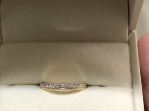 【RosettE(ロゼット)の口コミ】 誕生日と婚約を兼ねて、指輪を探していました。当時海外に住んでいた為、…