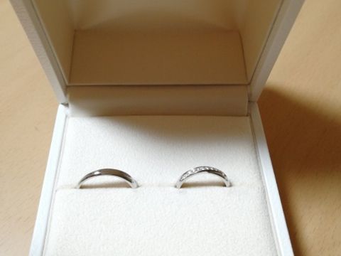 【I's stone(アイズストーン)の口コミ】 私はキラキラした指輪で、かつ他のお店で購入した婚約指輪と重ね付けでき…