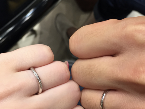 【エクセルコダイヤモンド(EXELCO DIAMOND)の口コミ】 私は人よりも水かきが長く、指を閉じた時に指輪の位置が浮いて見えるので…