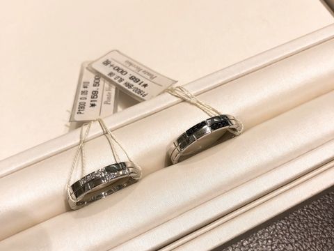 【Ponte Vecchio(ポンテヴェキオ)の口コミ】 幅があり、個性的なデザインに惹かれました。パンフレットで見るよりも実…