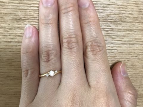 【ヴァンドーム青山(VENDOME AOYAMA)の口コミ】 華奢なデザイン。手が小さいため、指ができるだけ長く綺麗に見えるような…