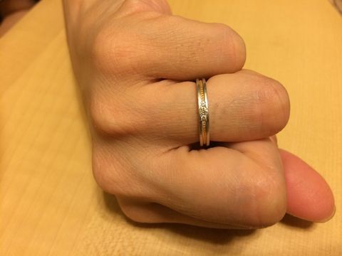 【アイプリモ(I-PRIMO)の口コミ】 シンプルながらも、あまり見ないデザインで、しかもハートが指輪を一周し…