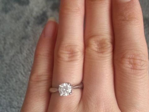 【アイプリモ(I-PRIMO)の口コミ】 シンプルな一石のデザインですが、柔らかい感じとすっきり感が両方あり、…