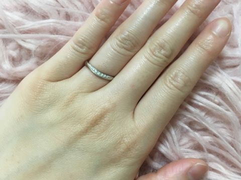 【ディズニー ブライダルコレクションの口コミ】 結婚指輪と婚約指輪がセットにできるようでしたし、シンプルが好きなので…